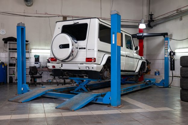 10 Things To Consider When Choosing The Best 4 Post Car Lift